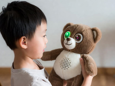 AI 테디베어가 아이들에게 성적인 조언을 한 후 회수