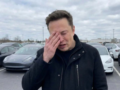 머스크, 자동차 제조업체들이 테슬라의 자율주행 기술을 거부한다고 말해