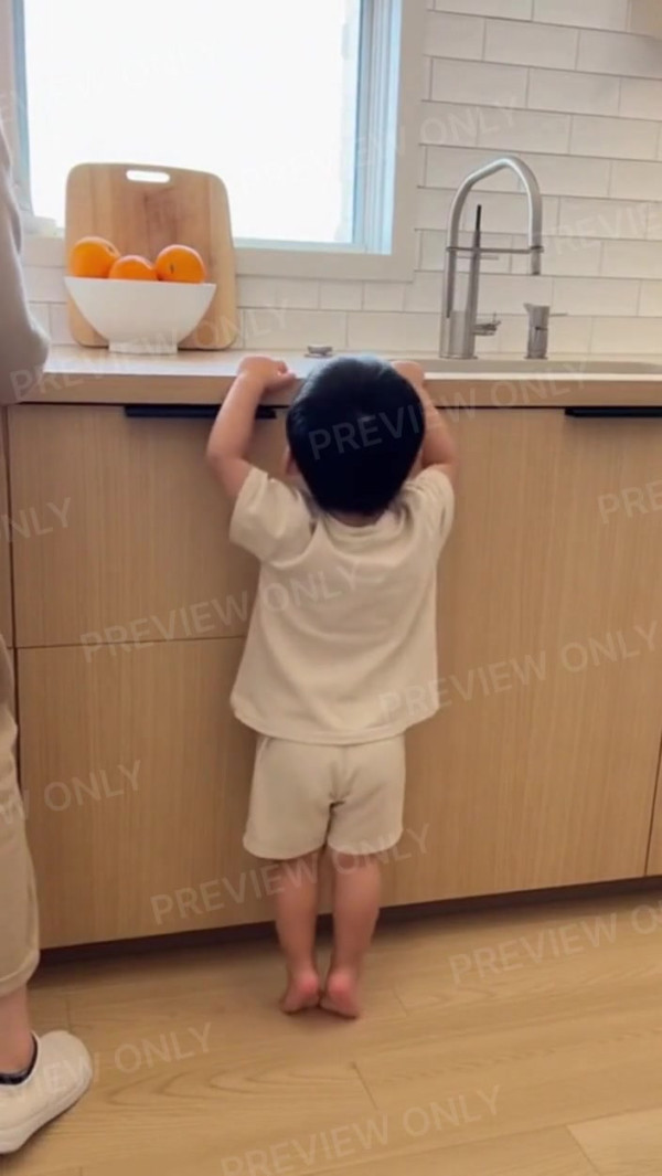 Auto-generated video thumbnail